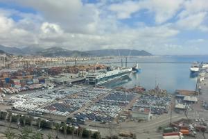 porto commerciale di salerno